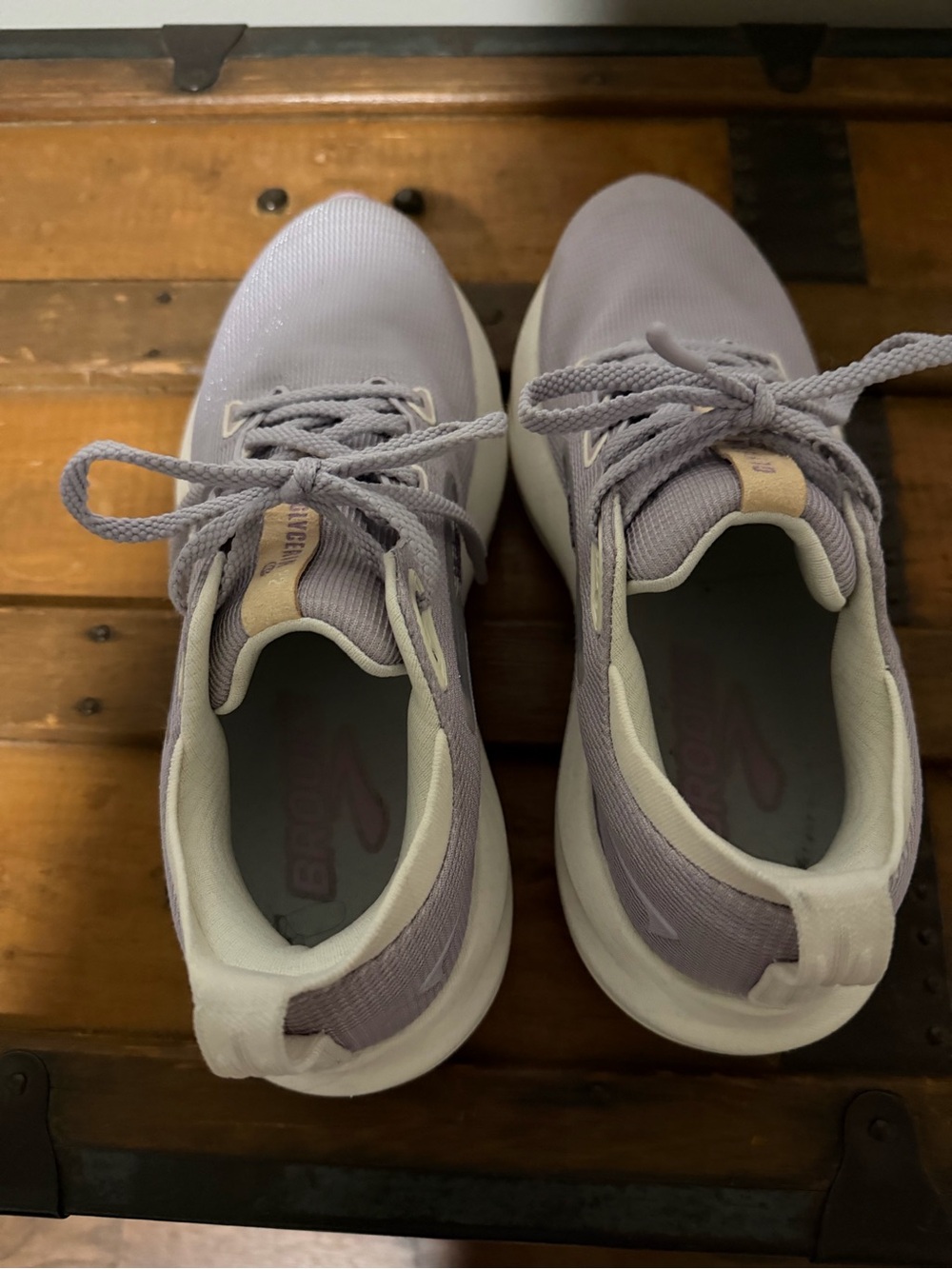 Brooks Women's Lavender Lightweight Running Sneakers